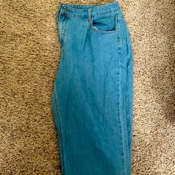 High waisted Mom Jeans with real and deep pockets - Picture 3 of 3